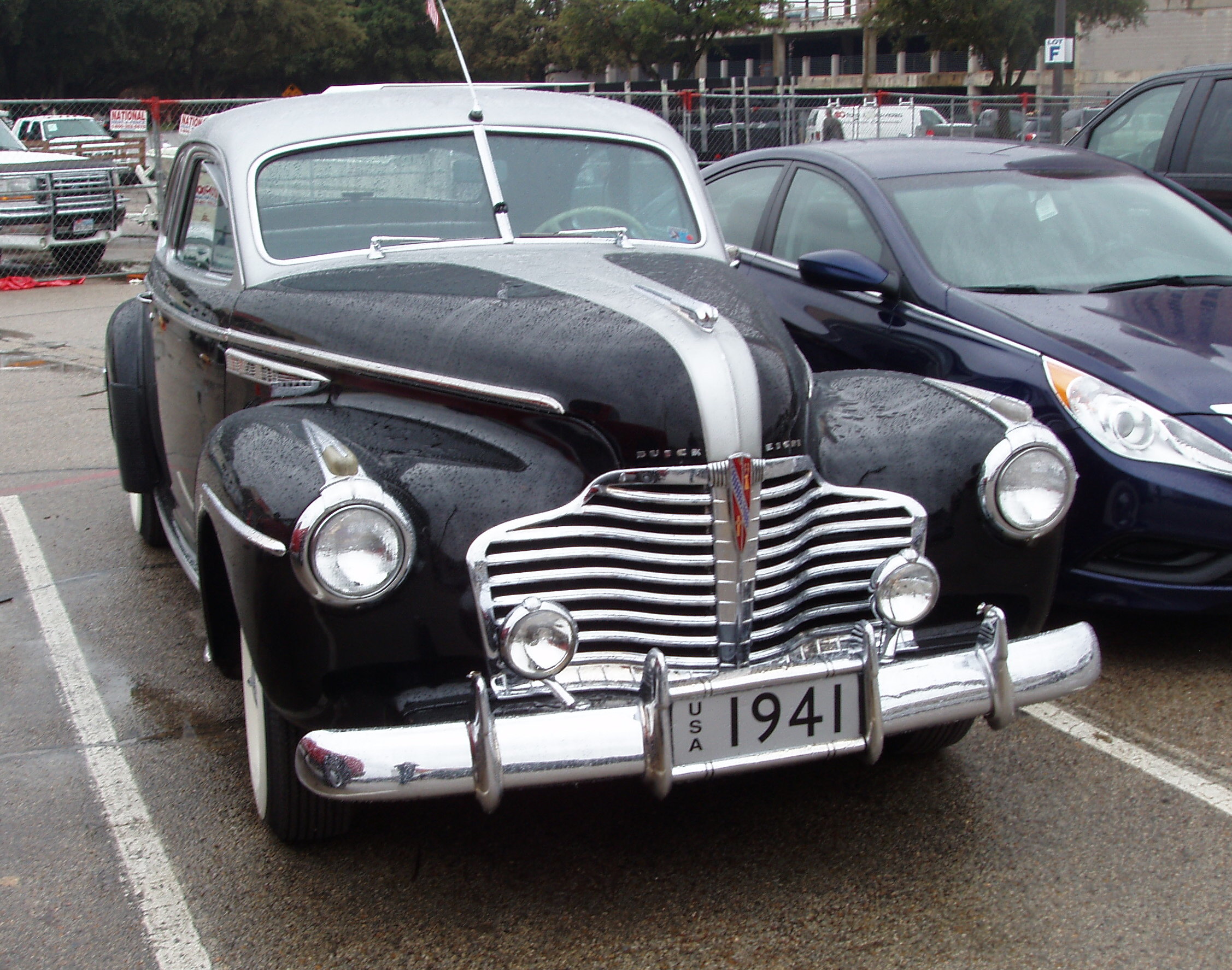 1941buick8front.JPG