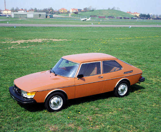 SAAB/saab900turboblack.jpg